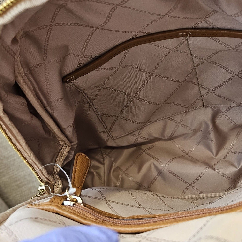 NWT Michael Kors Abbey MK Signature Backpack Vanilla Brown Gold - Picture 13 of 15